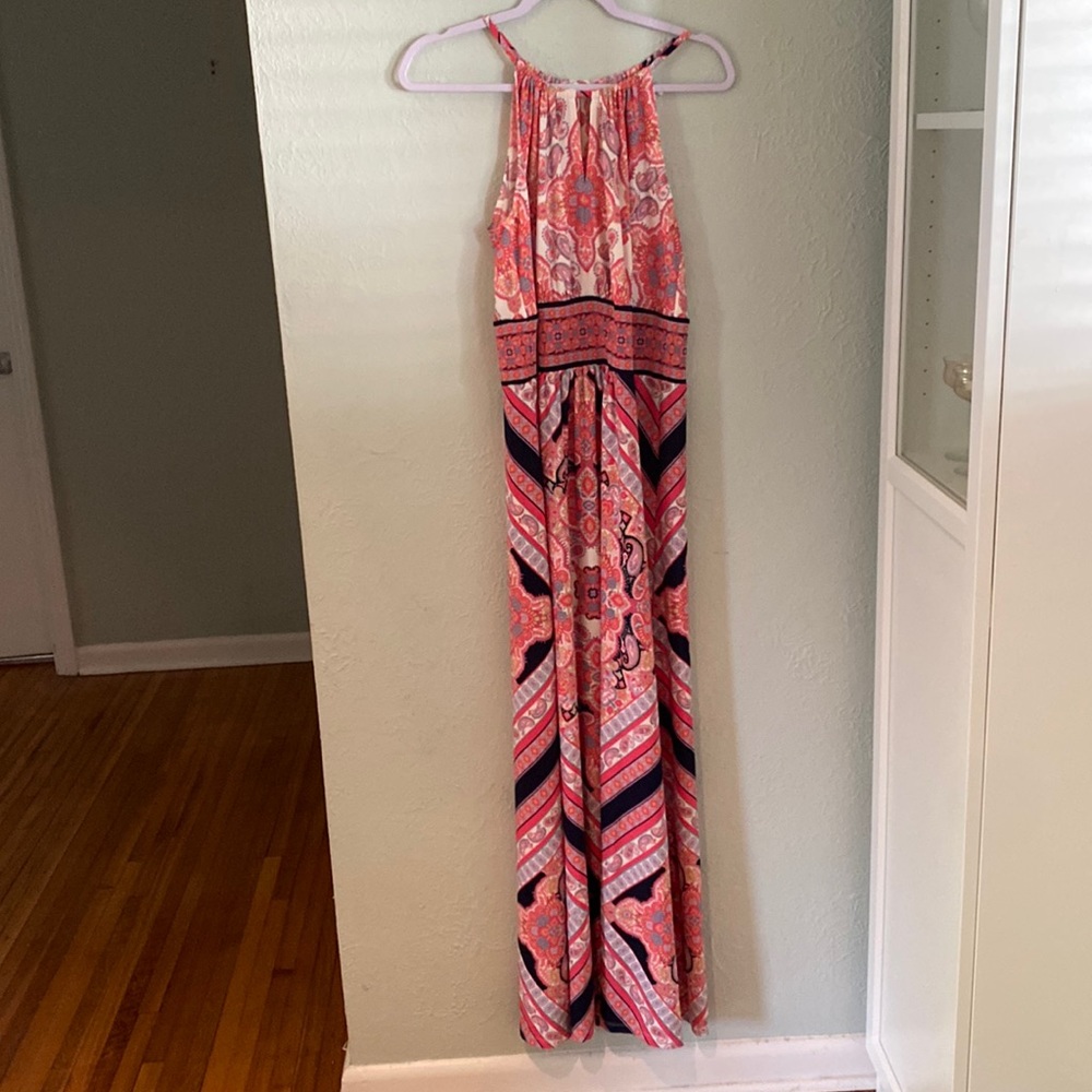 Elegant Coral Patterned Maxi Dress